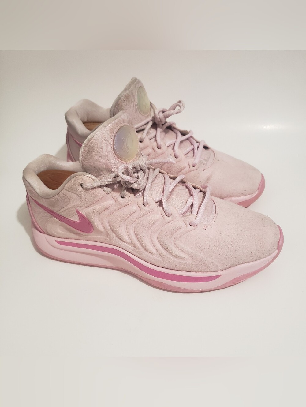Nike KD Basketball Shoes Pink Aunt Pearl Low Top Shoes Men’s  7.5 Women's  Siz 9